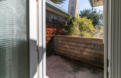 Westside Santa Cruz House | Lighthouse Field, 1 Block to Beach, Steamer Lane, Wharf