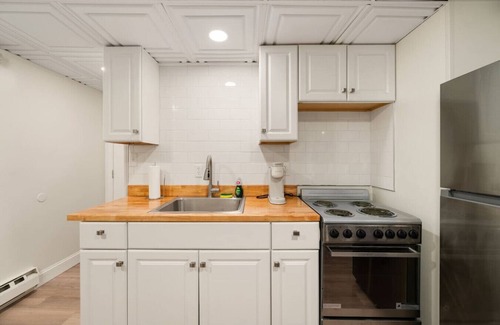 Sylvan Beach Apartment | `Lighthouse Loft`-3BR, Queen, Full, Full + Futon!