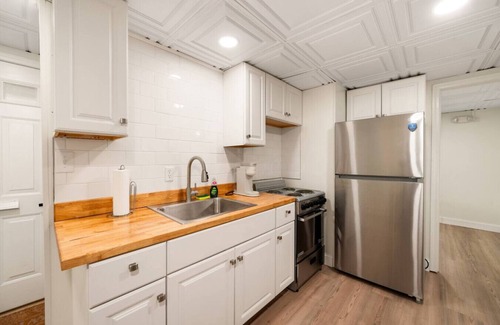 Sylvan Beach Apartment | `Lighthouse Loft`-3BR, Queen, Full, Full + Futon!