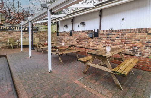 Seaham Cottage | LIGHTHOUSE ROOM, pet friendly, with a garden in Murton, County Durham