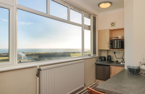 Southwell Cottage | LIGHTHOUSE VIEW, country holiday cottage in Portland Bill
