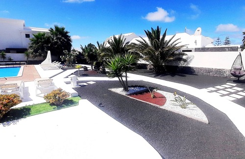 Montana Roja Villa | Ligthouse, private heated pool, Prime video, wifi, bbq, ping pong, etc.