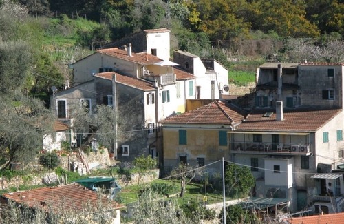 Artallo House | Ligurian rustico, surrounded by olive groves, 10 minutes from the sea.