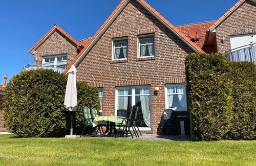 Neßmersiel Apartment | Like a vacation home, equipped to a high standard, close to the beach