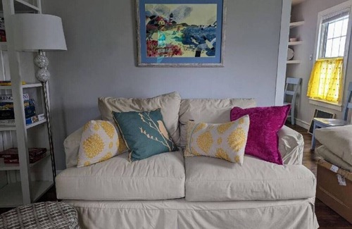 Vinalhaven House | Lilac Cottage a Little Gem on Cottage Street