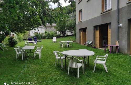Orcival Apartment | Lilas, Orcival, Entre Lacs, Volcans d'Auvergne and Sancy. Rando et Détente.