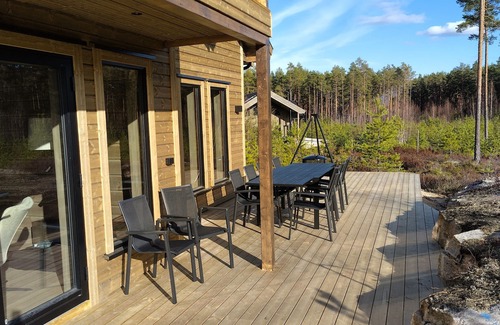 Kviteseid Villa | Lillelørdag Hytte - New luxury wooden cabin between mountains and lakes