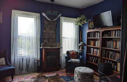 New Castle Bed & Breakfast | Lilly of the Nile room