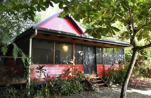 Mission Beach House | Lillypads Red Cottage - Rainforest Tranquility