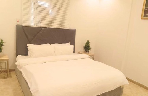 Hera Street Apartment | Lily 4 Apartment and Penthouse
