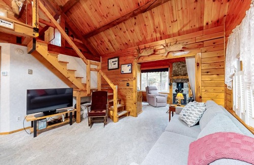 Beaver Cove House | Lily Bay Getaway