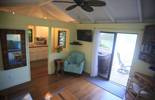 Lower Carolina Cottage | Lily Cottage: Great ocean views, spa, newly renovated in 2019