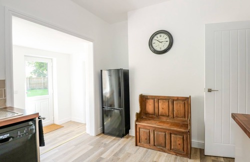 Denver Cottage | LILY COTTAGE, pet friendly, with a garden in Denver
