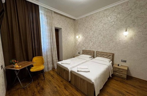Kutaisi Bed & Breakfast | Lily House : Double or Twin Room