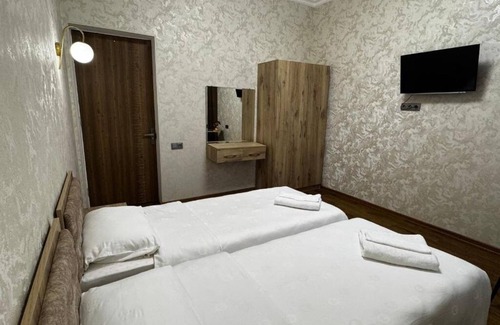 Kutaisi Bed & Breakfast | Lily House : Double or Twin Room