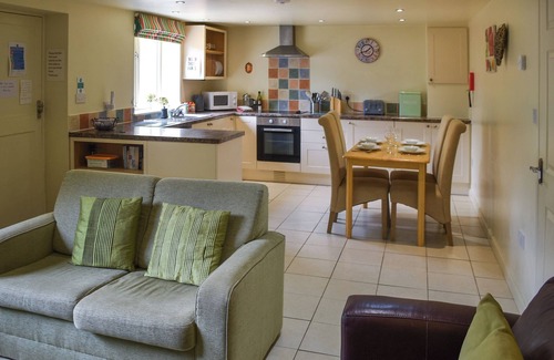 Nassington Cottage | Lily Pad 5 - UK43913