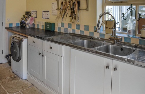 Nassington Cottage | Lily Pad 5 - UK43913