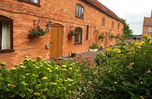 Wixford Cottage | Lily - Peaceful farm cottage, safe parking, ideal for NEC & Stratford upon Avon