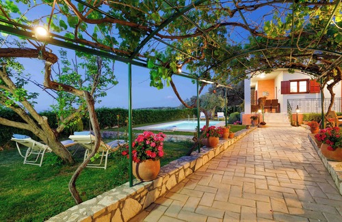 Platanes Villa | Lily's Cottage, secluded, Sea View Villa with private pool and amazing Garden