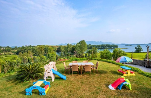 Alwand Villa | Lily Villa, Igatpuri by Ebony Stays | Cosy 6 BHK with Mountain Views