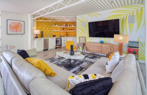 Warm Sands House | Limón Hotel by Fieldtrip | Book for Coachella!
