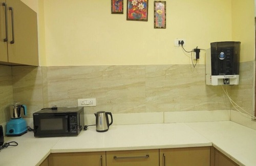New Delhi Apartment | Lime Tree 3BHK Serviced Apartments DLF 5