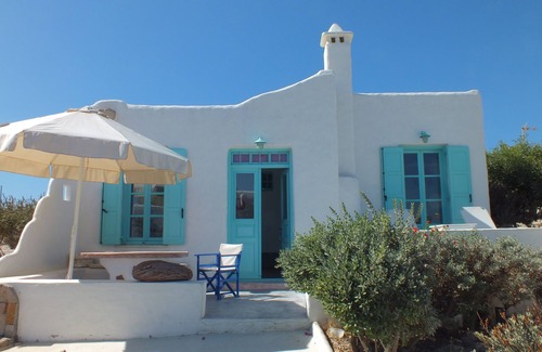 Milos Apartment | Limeri apartments "Steal time for a real hideaway!"