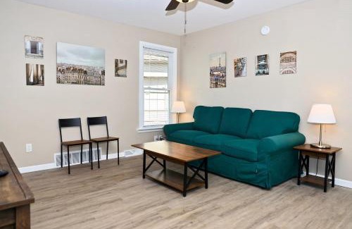 Norwood House | Lincoln, 1 Bedroom House near Xavier & Downtown