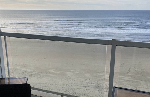 Logsden Apartment | Lincoln City Beachfront Charm at the Sandpiper 308
