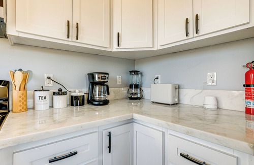 Lincoln House | Lincoln Home w/Private Patio: 9 Mi to Dtwn!