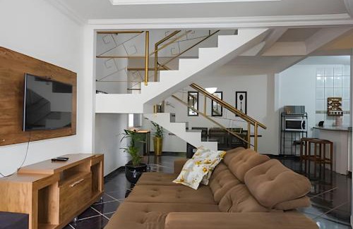 Bonito House | Linda Casa de 4 quartos com piscina e localização top