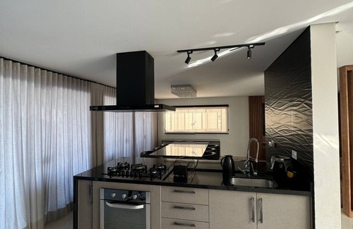 Boituva Cottage | Linda Casa em Boituva, Próximo aos Passeios de Balão!