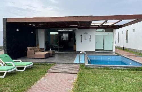 Asia House | Linda Casa en Condominio