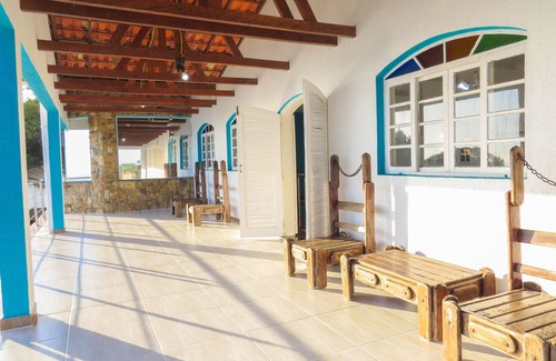 Borrifos House | Linda Costeira de 4 Suítes com Vista Para a Ilha de Alcatrazes