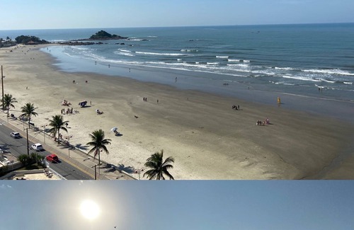 Praia dos Sonhos Apartment | Linda Kitnet in a building facing the sea