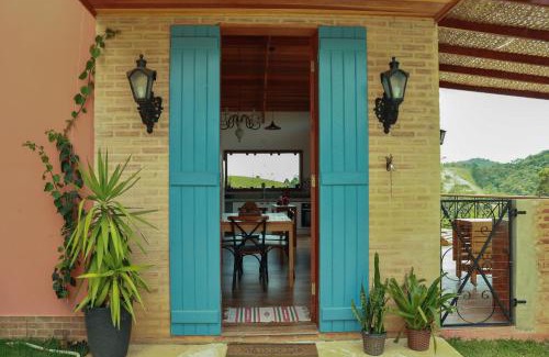 Santo Antonio do Pinhal House | Linda vista para as montanhas a 5 min da cidade