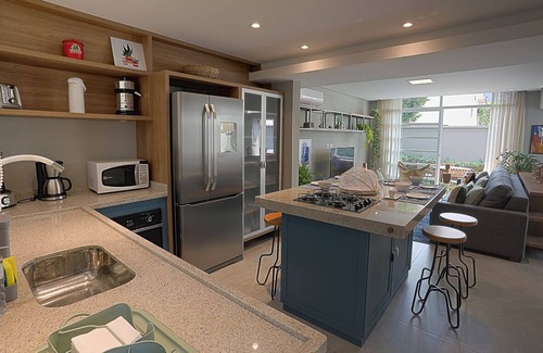 Ponta da Praia House | Lindo Sobrado