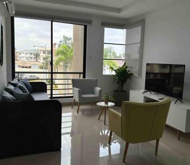 Samborondon Apartment | Lindo y Moderno Departamento, Parqueo