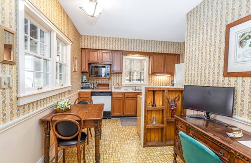 Galena Hotel | Linen&Stone Inn Unit 1, Charming, Historic, 1.5 Blocks to Main St.