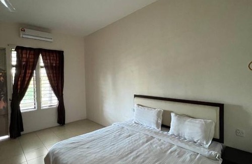 Pengkalan Aor House | Liner Hotel & Homestay Taiping
