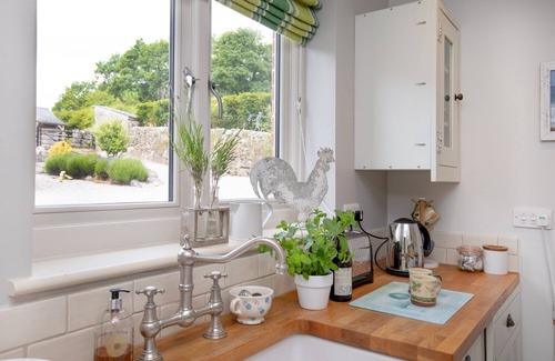 Moretonhampstead Cottage | Linscott Cottage - One bedroom pet friendly annex on edge of Dartmoor
