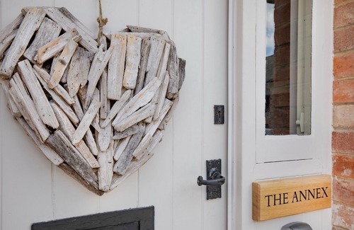 Moretonhampstead Cottage | Linscott Cottage - One bedroom pet friendly annex on edge of Dartmoor