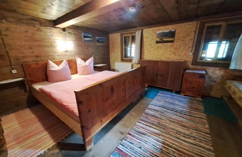 Vorderlanersbach House | Lippnerhütte by Interhome