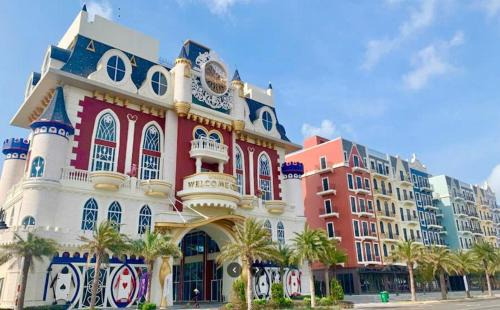 Phuoc Thuan Hotel | Liséa Wonderland Resort Deluxe Bedrooms by Private Beach