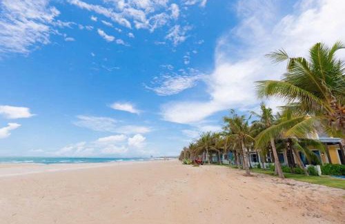 Phuoc Thuan Hotel | Liséa Wonderland Resort Deluxe Bedrooms by Private Beach
