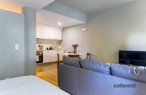 Lisbon Old Town Apartment | LIS003 · Charming Studio +Netflix +Washing machine