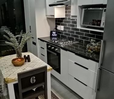 Malmesbury Apartment | Lisa's