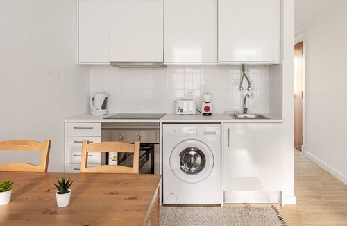 Bairro da Serafina Apartment | Lisbon Amazing Flat near Park, Easy Access to the Centre