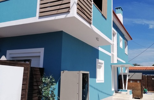 Costa de Caparica Apartment | Lisbon Beach Apartments 3. Beach 5 minutes, terrace, barbecue, pets welcome