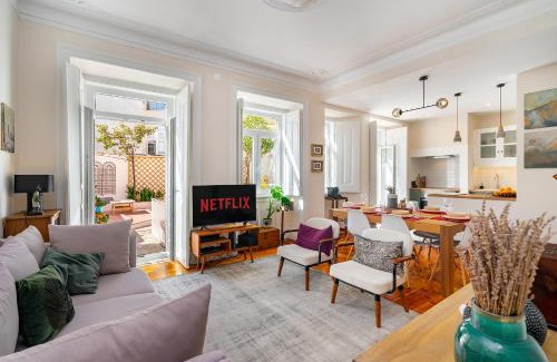 Santo Amaro Apartment | Lisbon Design Flat, Luxury, 7 People, Pool & Garden